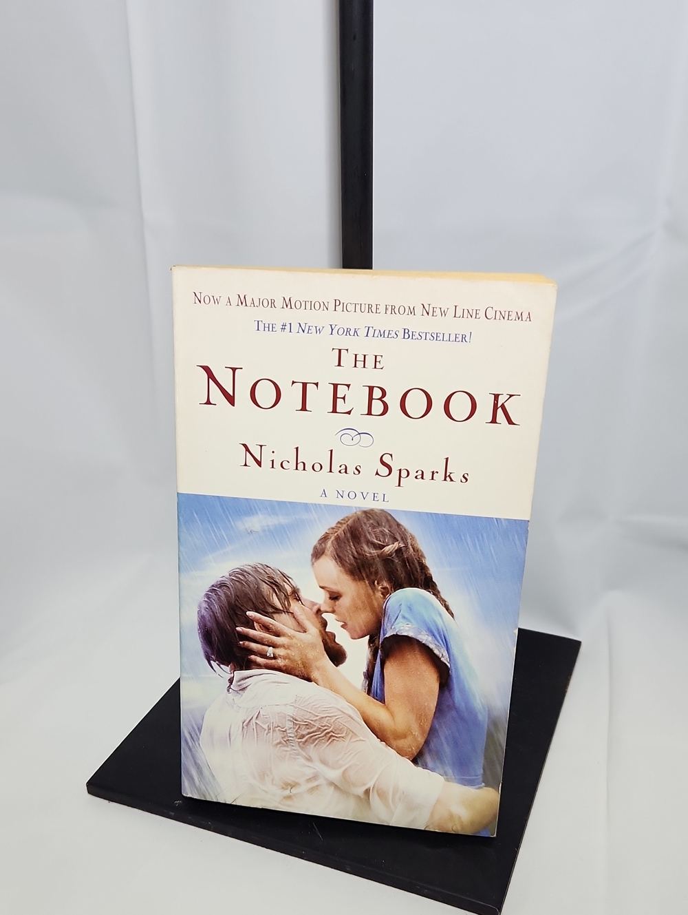 The Notebook by Nicholas Sparks - Cream & Blue Paperback Novel